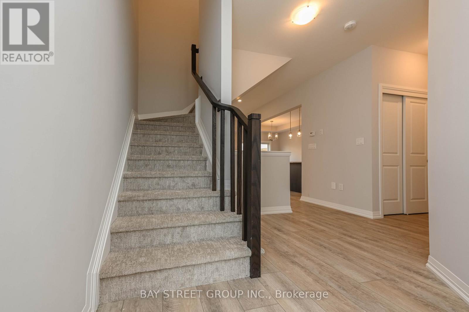 61 - 4552 Portage Road, Niagara Falls, Ontario  L2E 6A8 - Photo 5 - X13172674