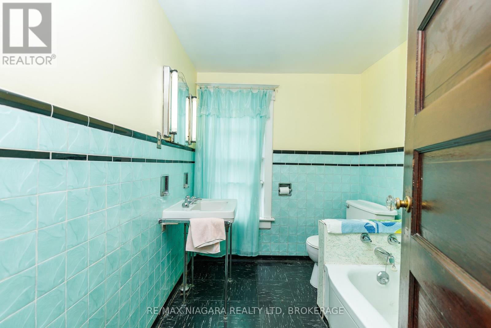 208 Hellems Avenue, Welland, Ontario  L3B 3B7 - Photo 16 - X13174042