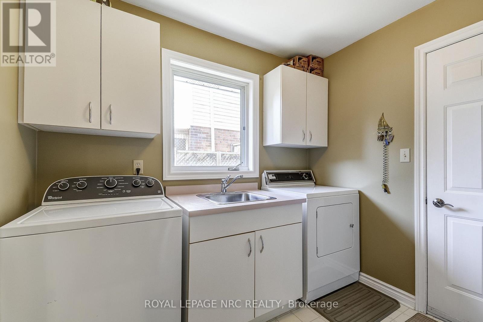 8 Hearth Court, Niagara-On-The-Lake, Ontario  L0S 1J0 - Photo 17 - X13174112