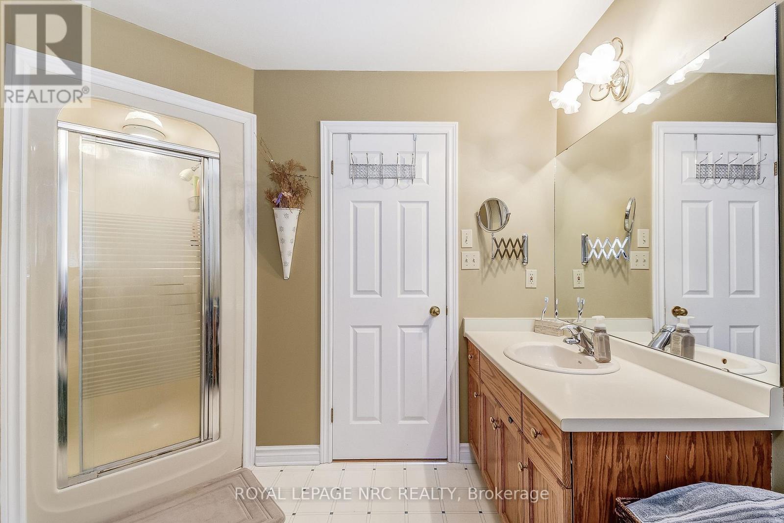 8 Hearth Court, Niagara-On-The-Lake, Ontario  L0S 1J0 - Photo 26 - X13174112