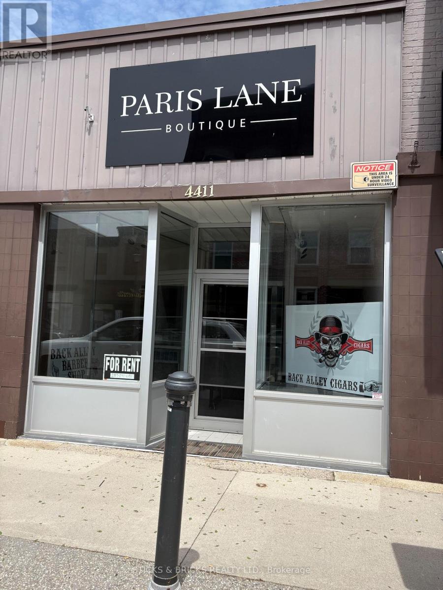 4411 QUEEN STREET, Niagara Falls, Ontario