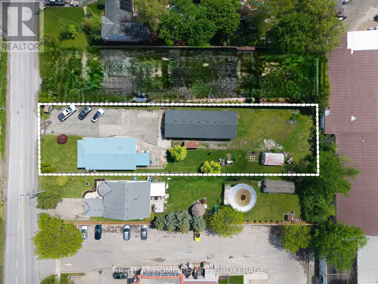 133 Quaker Road, Welland, Ontario  L3C 3G3 - Photo 2 - X13175282