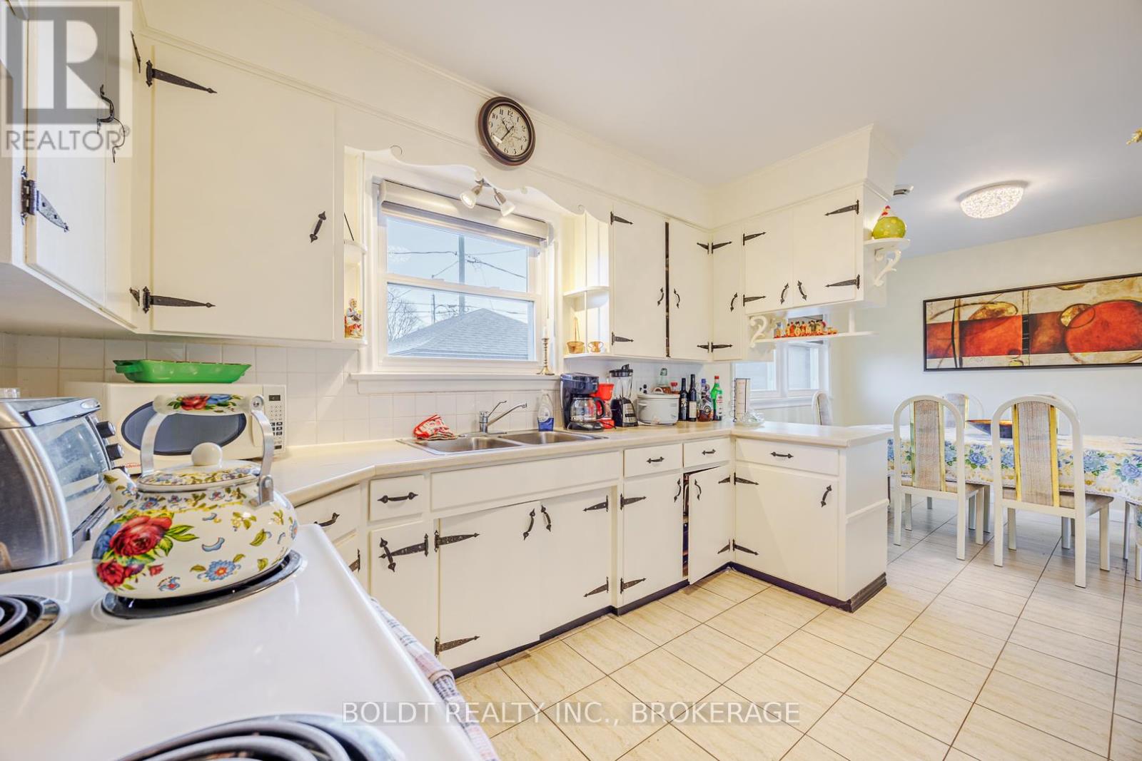24 Winslow Crescent, Thorold, Ontario  L2V 3S1 - Photo 4 - X13176140