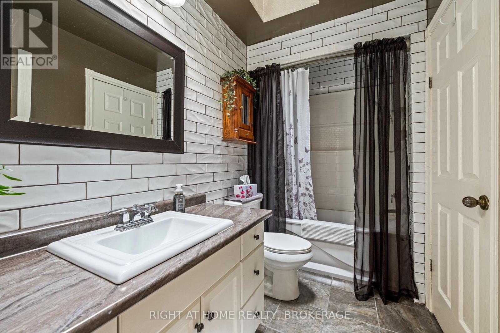 139 Quaker Road, Welland, Ontario  L3C 3G3 - Photo 28 - X13176454