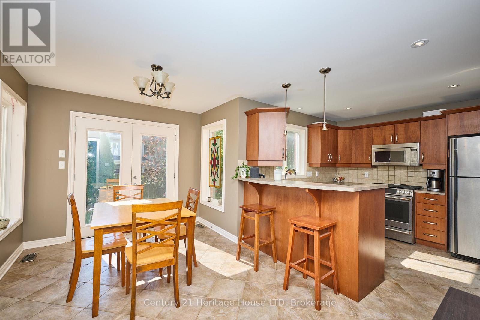 4 Arlene Street, St. Catharines, Ontario  L2S 4C9 - Photo 12 - X13177142
