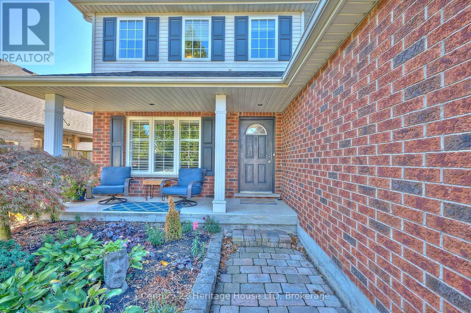 4 Arlene Street, St. Catharines, Ontario  L2S 4C9 - Photo 4 - X13177142