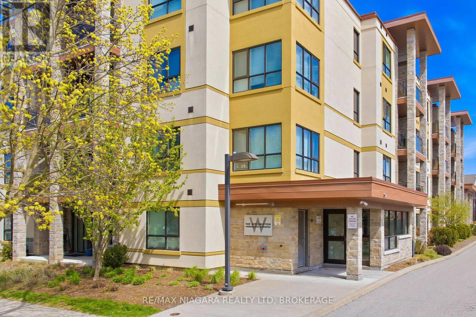 404 - 26 WELLINGTON STREET, St. Catharines, Ontario