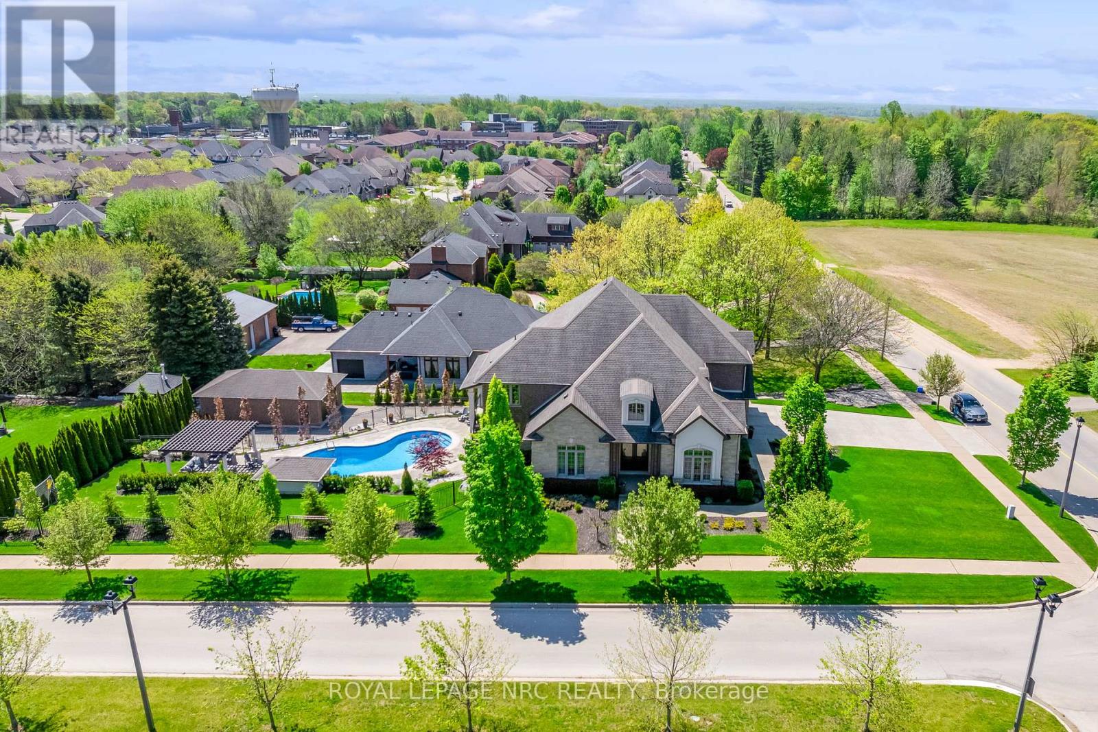 34 MARLENE STEWART DRIVE, Pelham, Ontario