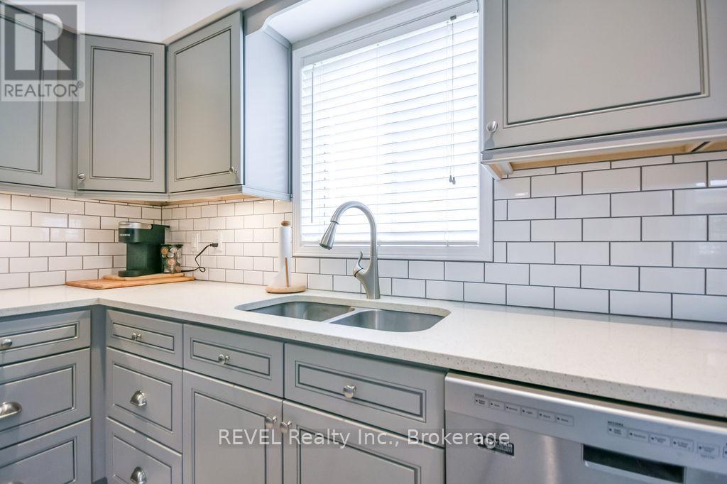 179 Luckport Crescent, Midland, Ontario  L4R 4Y1 - Photo 10 - S13190410