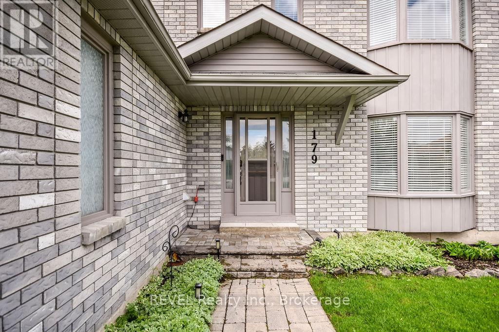 179 Luckport Crescent, Midland, Ontario  L4R 4Y1 - Photo 3 - S13190410