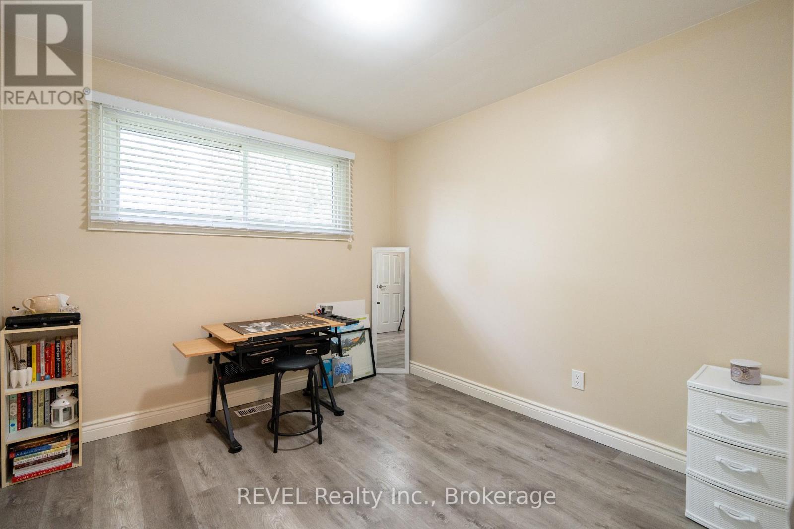 4480 Queensway Gardens, Niagara Falls, Ontario  L2E 6P7 - Photo 16 - X13206370