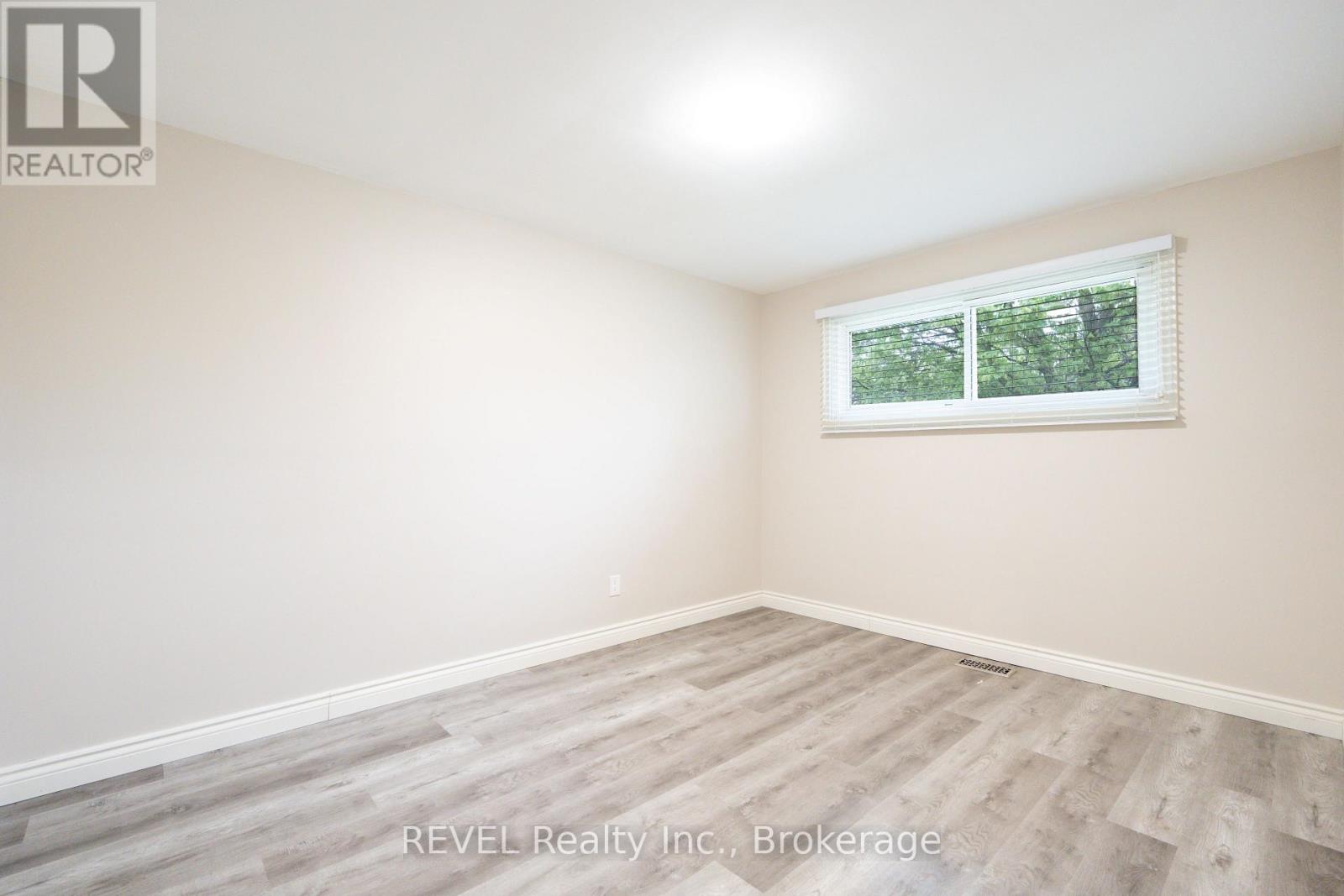 4480 Queensway Gardens, Niagara Falls, Ontario  L2E 6P7 - Photo 19 - X13206370