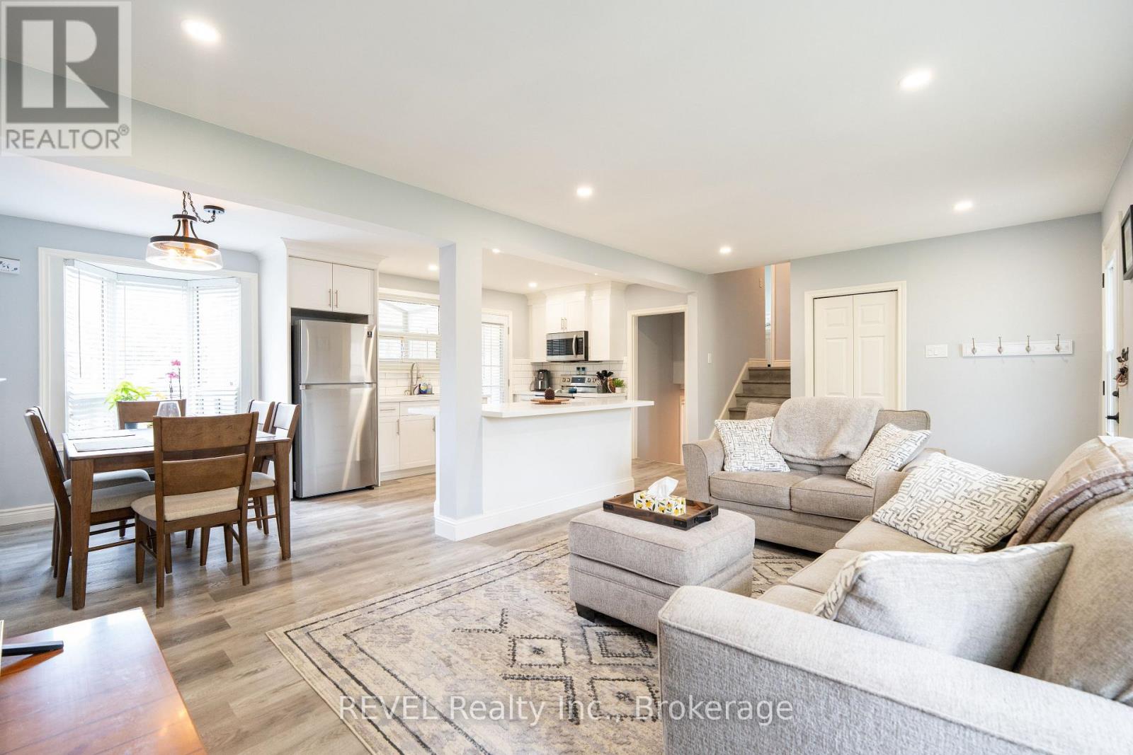 4480 Queensway Gardens, Niagara Falls, Ontario  L2E 6P7 - Photo 5 - X13206370