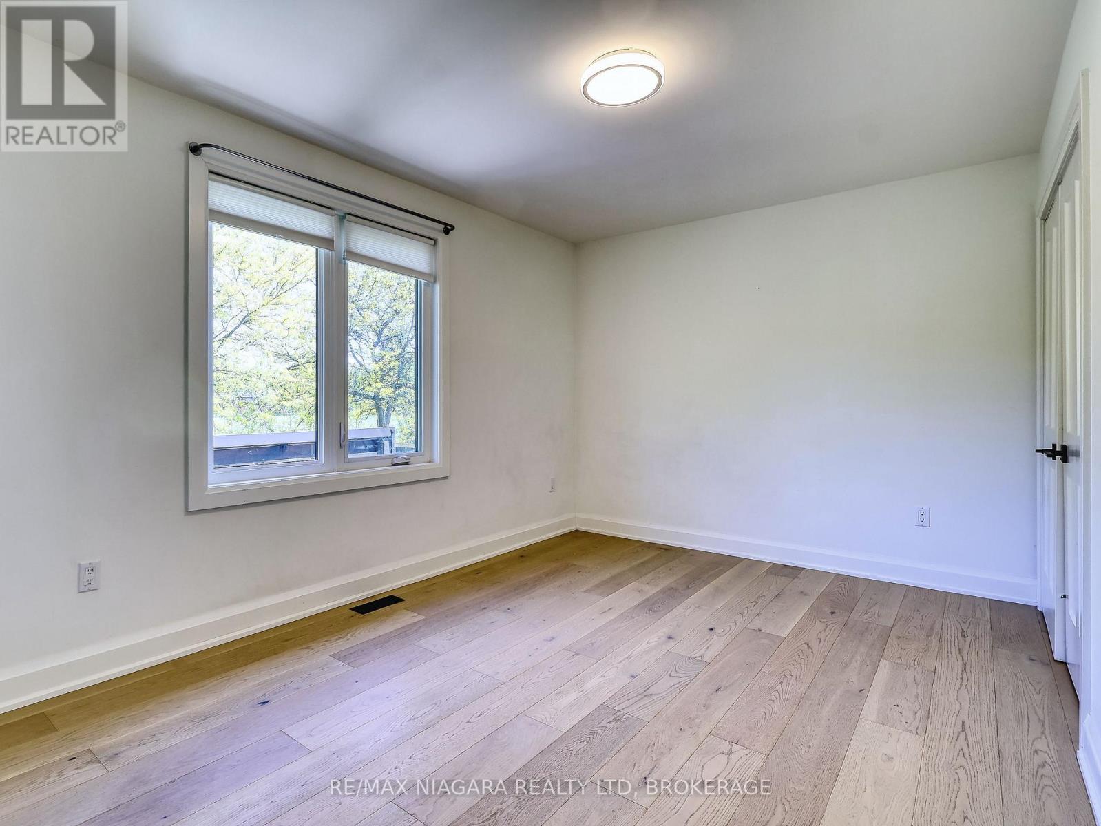 28 Silverdale Drive, St. Catharines, Ontario  L2M 3N1 - Photo 11 - X13206992