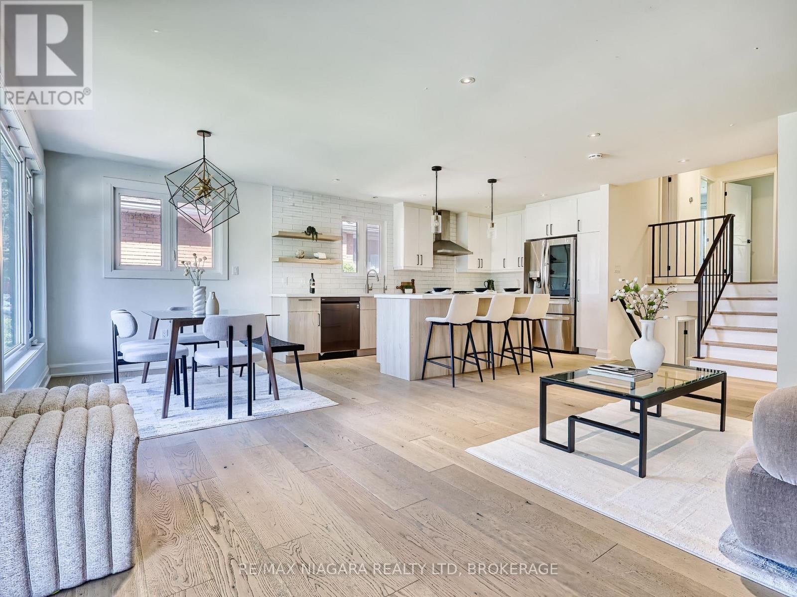 28 Silverdale Drive, St. Catharines, Ontario  L2M 3N1 - Photo 3 - X13206992