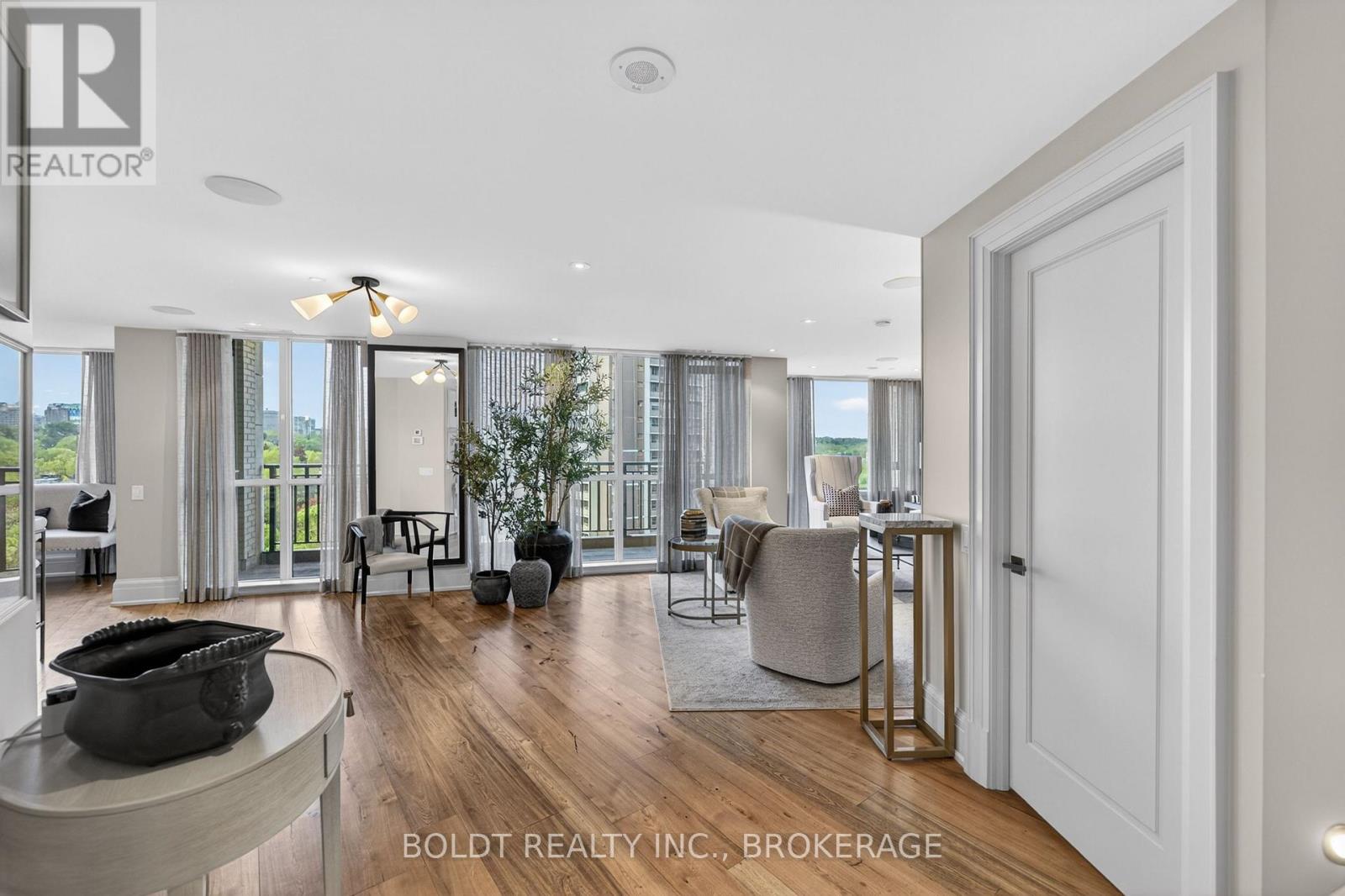 702 - 181 Davenport Road, Toronto, Ontario  M5R 1J1 - Photo 4 - C13207298