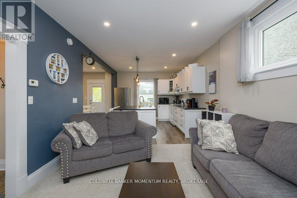 223 Geneva Street, St. Catharines, Ontario  L2R 4P9 - Photo 10 - X13208000