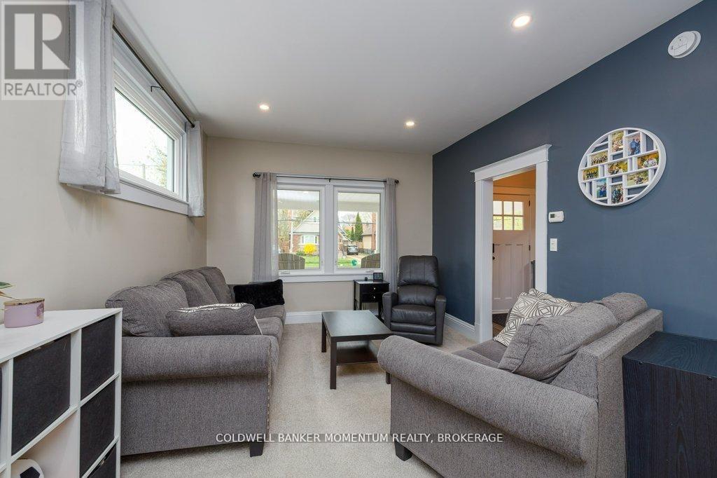 223 Geneva Street, St. Catharines, Ontario  L2R 4P9 - Photo 9 - X13208000