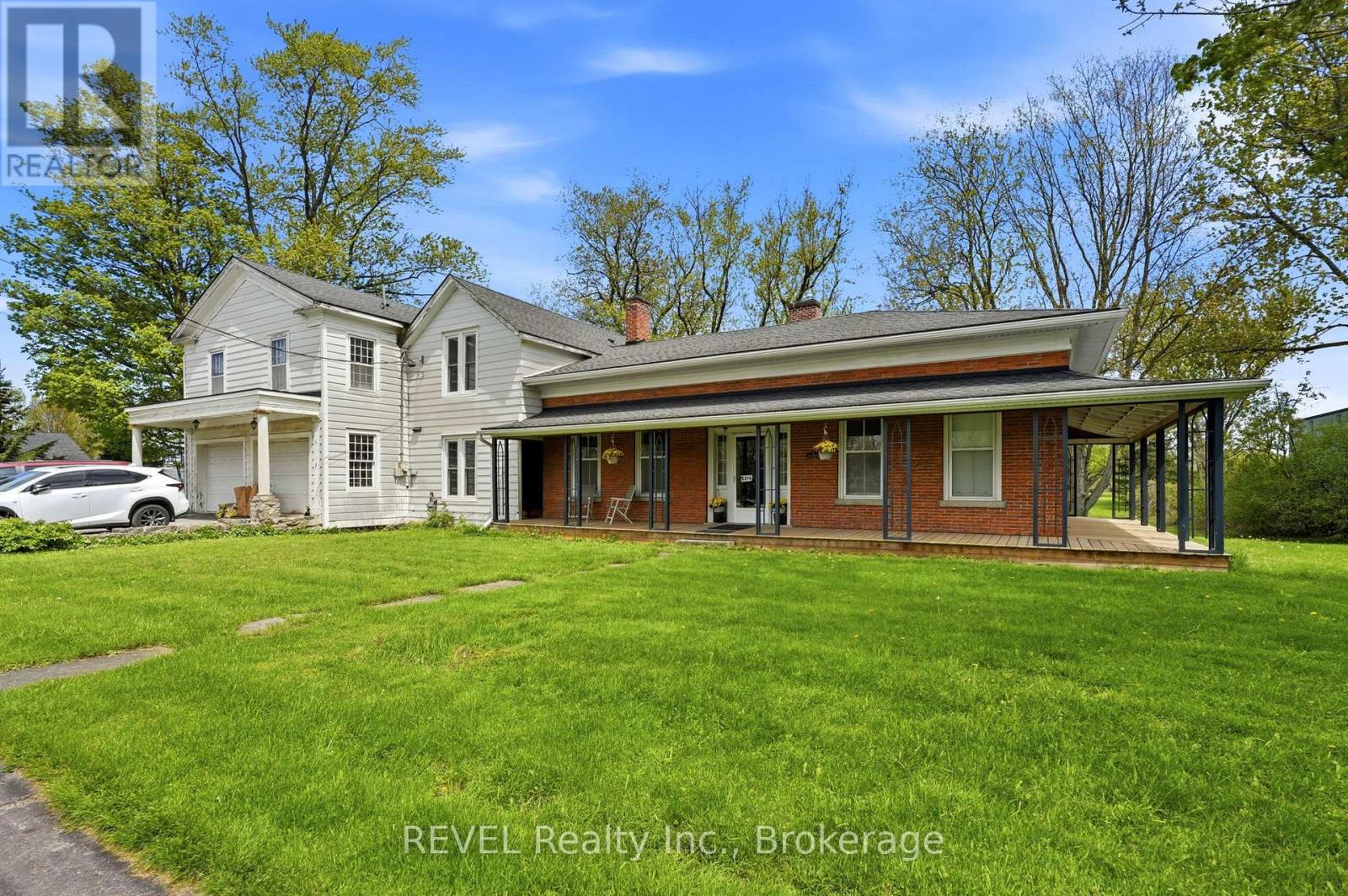 2376 CENTRE STREET, Thorold, Ontario