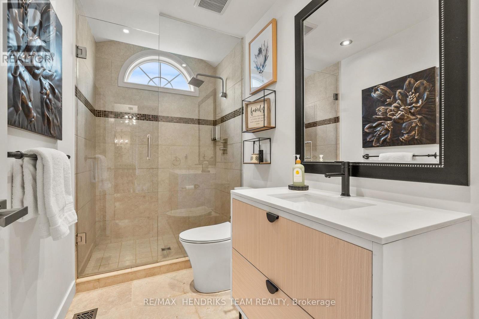 8152 Westminster Drive, Niagara Falls, Ontario  L2H 2Y8 - Photo 23 - X13210002