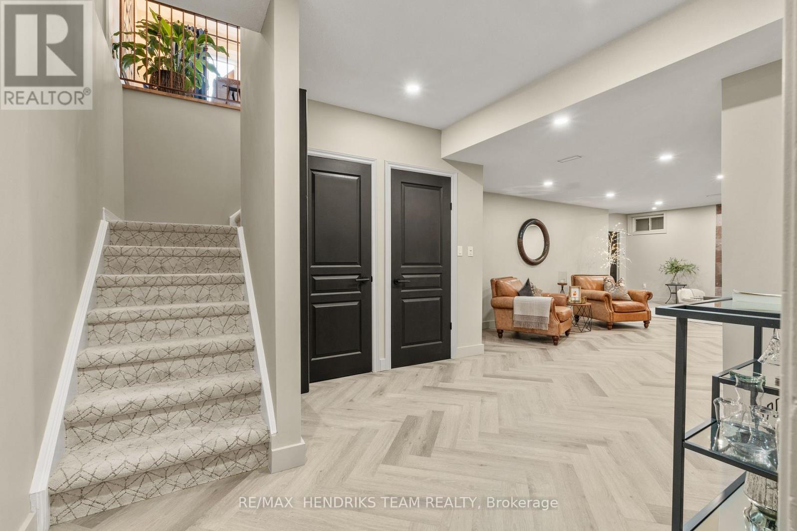 8152 Westminster Drive, Niagara Falls, Ontario  L2H 2Y8 - Photo 25 - X13210002