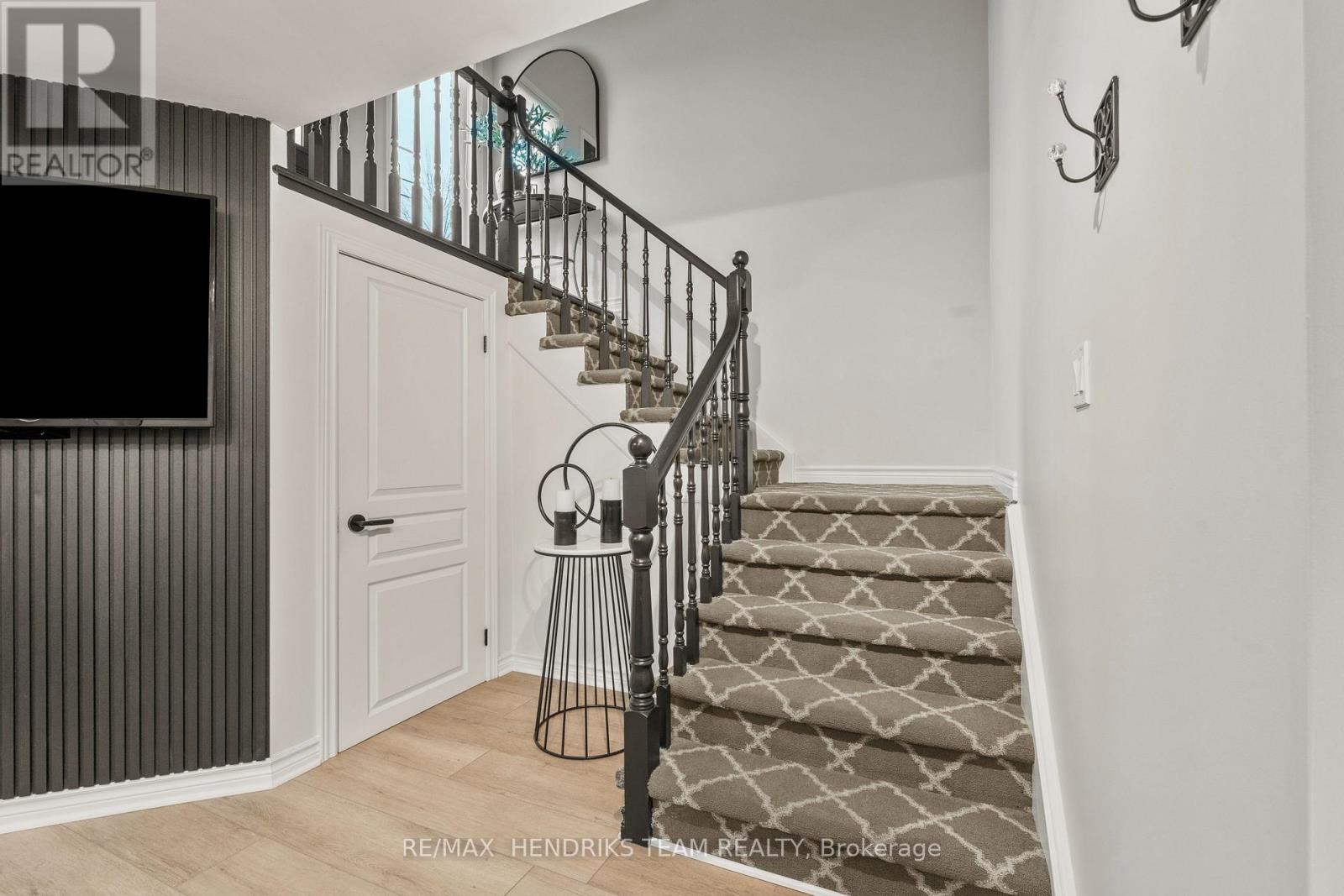 8152 Westminster Drive, Niagara Falls, Ontario  L2H 2Y8 - Photo 33 - X13210002