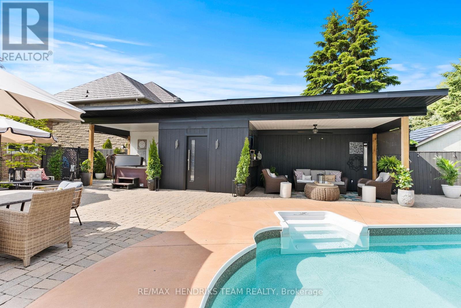 8152 Westminster Drive, Niagara Falls, Ontario  L2H 2Y8 - Photo 43 - X13210002