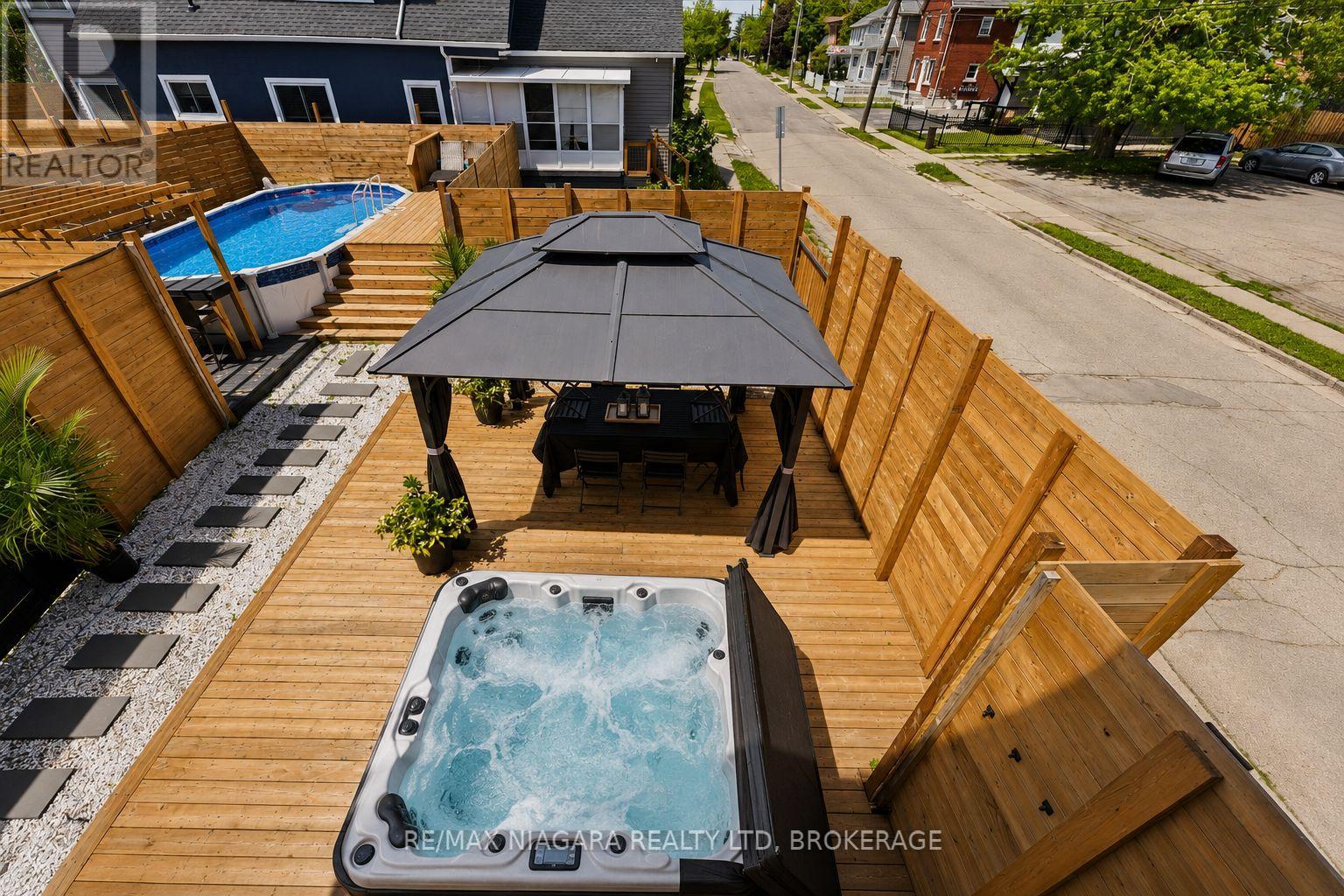 6043 Main Street, Niagara Falls, Ontario  L2G 6A1 - Photo 13 - X13210770