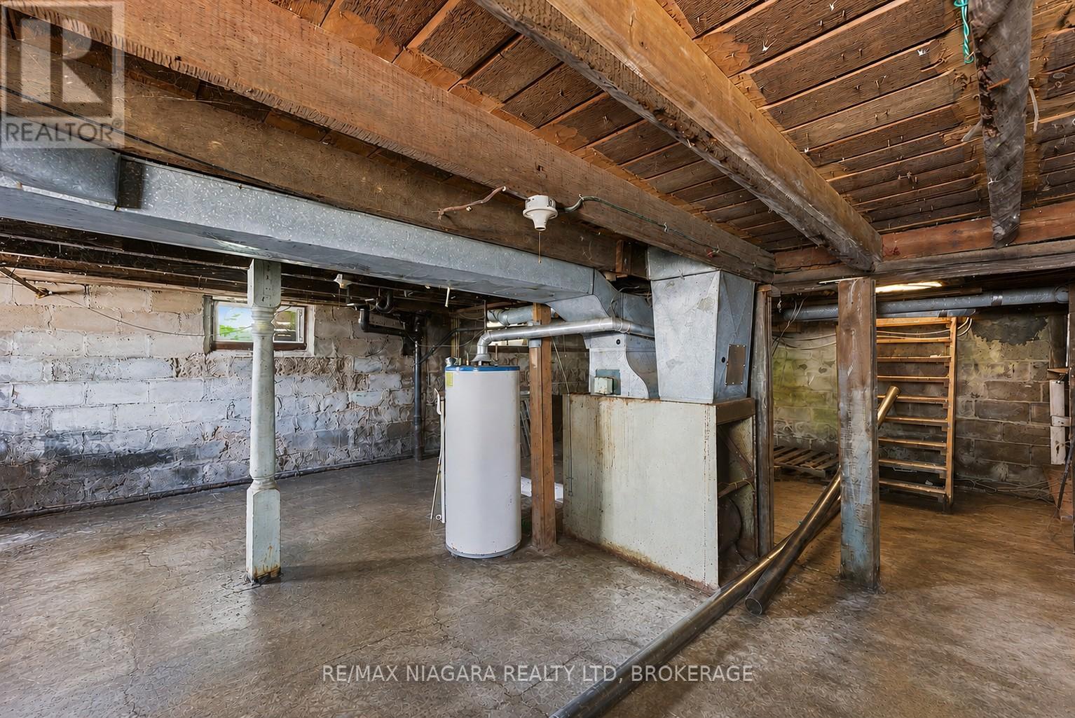 6043 Main Street, Niagara Falls, Ontario  L2G 6A1 - Photo 38 - X13210770