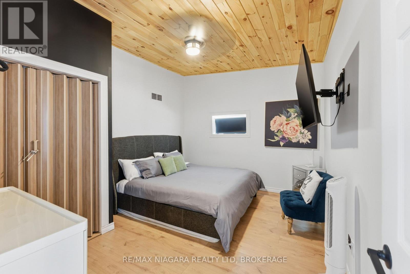 6043 Main Street, Niagara Falls, Ontario  L2G 6A1 - Photo 7 - X13210770