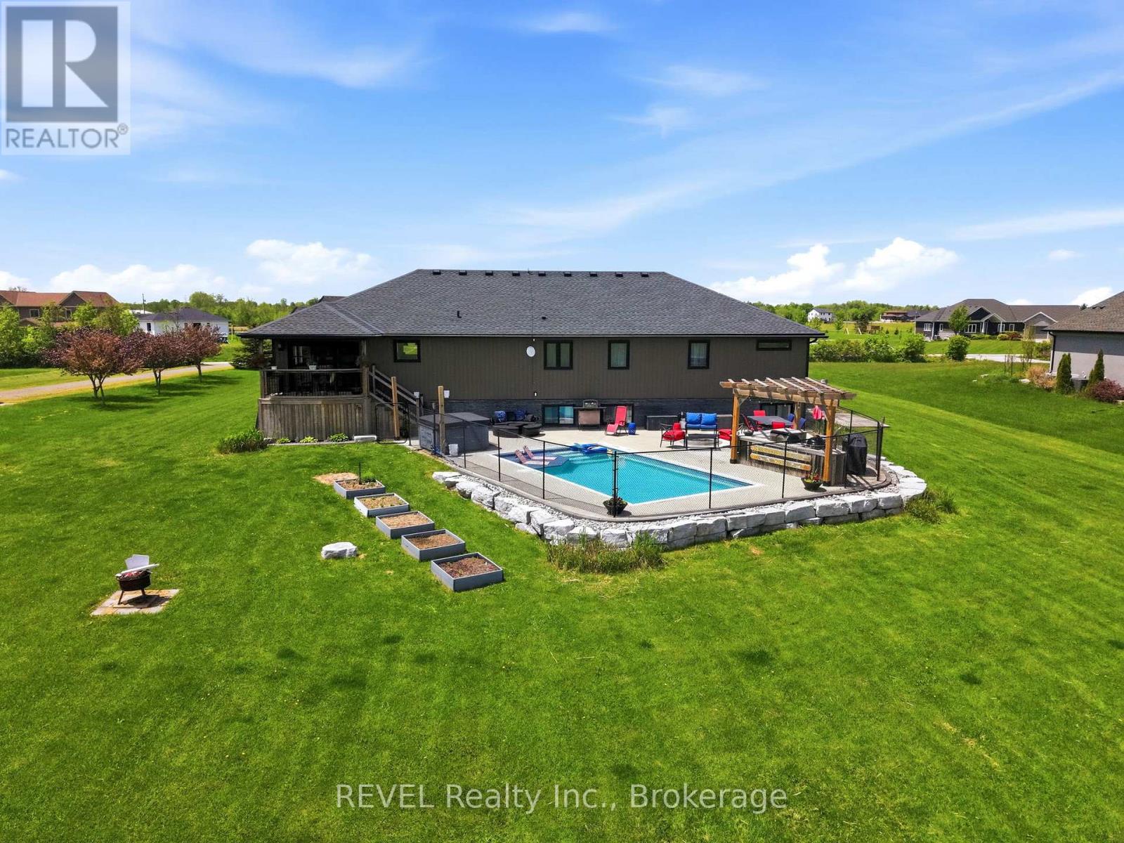 221 Farr Street, Pelham, Ontario  L0S 1C0 - Photo 4 - X13211014