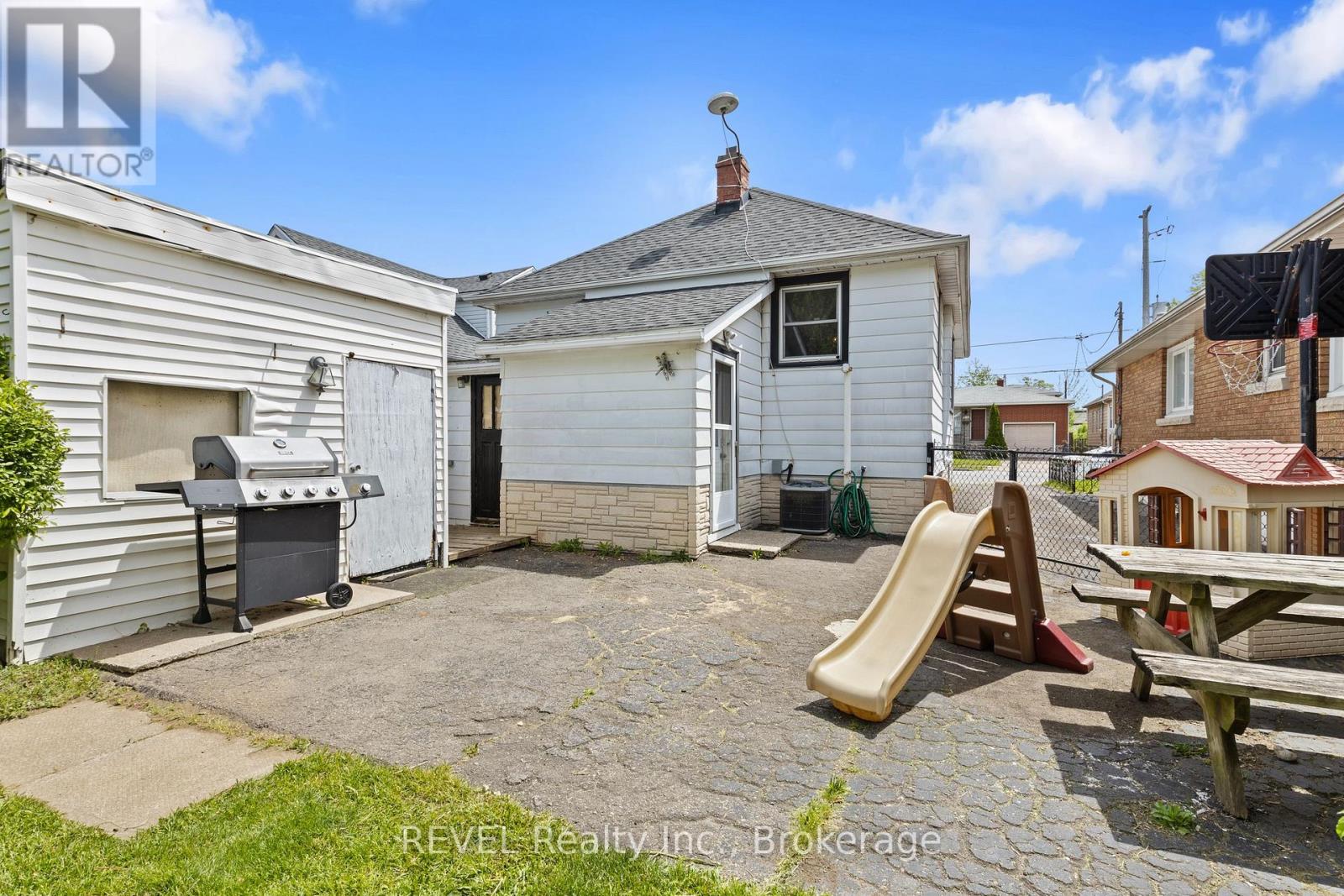 217 Niagara Street N, St. Catharines, Ontario  L2M 4V3 - Photo 27 - X13212322