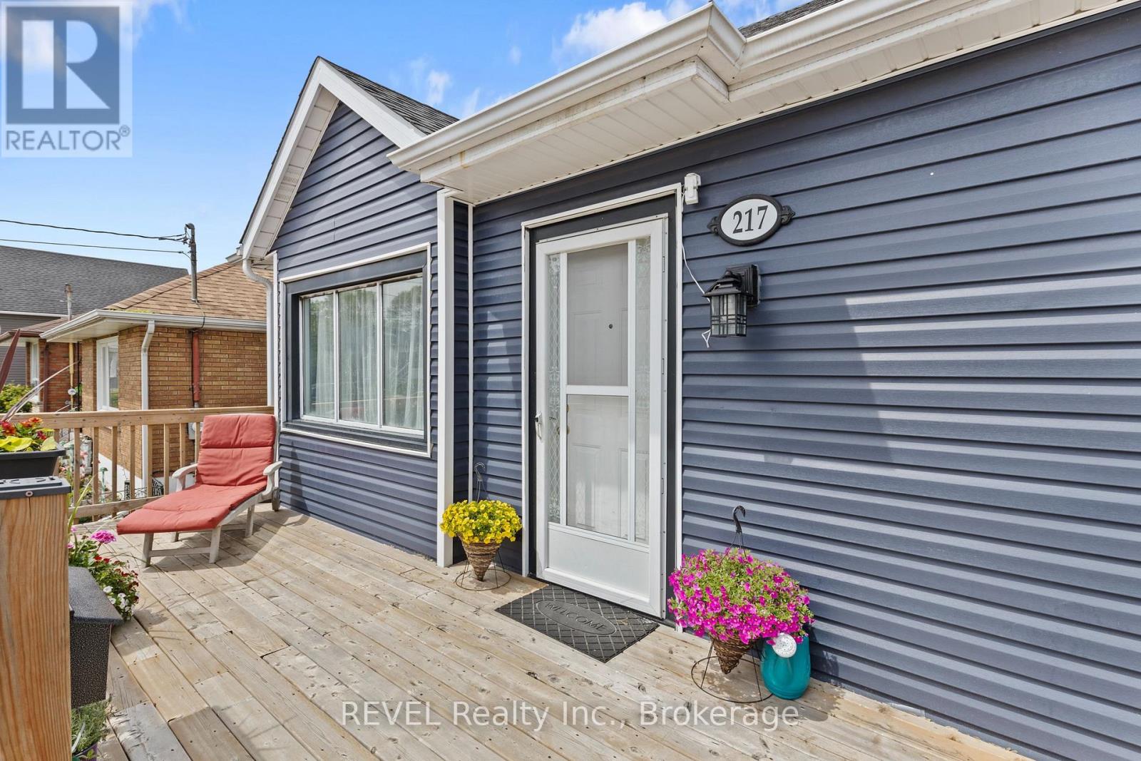 217 Niagara Street N, St. Catharines, Ontario  L2M 4V3 - Photo 4 - X13212322