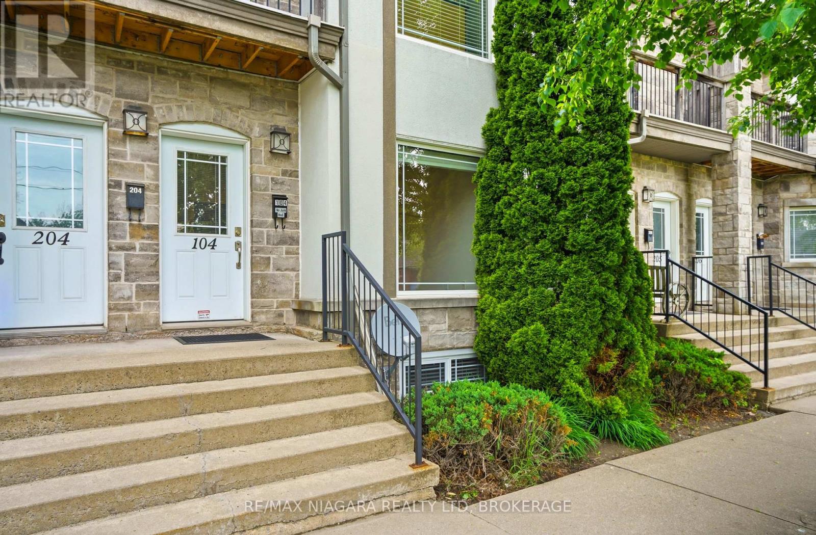 104 - 6045 Dunn Street, Niagara Falls, Ontario  L2G 2P2 - Photo 2 - X13214428