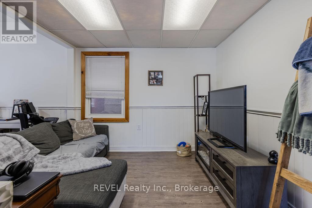 83 Rodman Street, St. Catharines, Ontario  L2R 5C9 - Photo 9 - X13215754