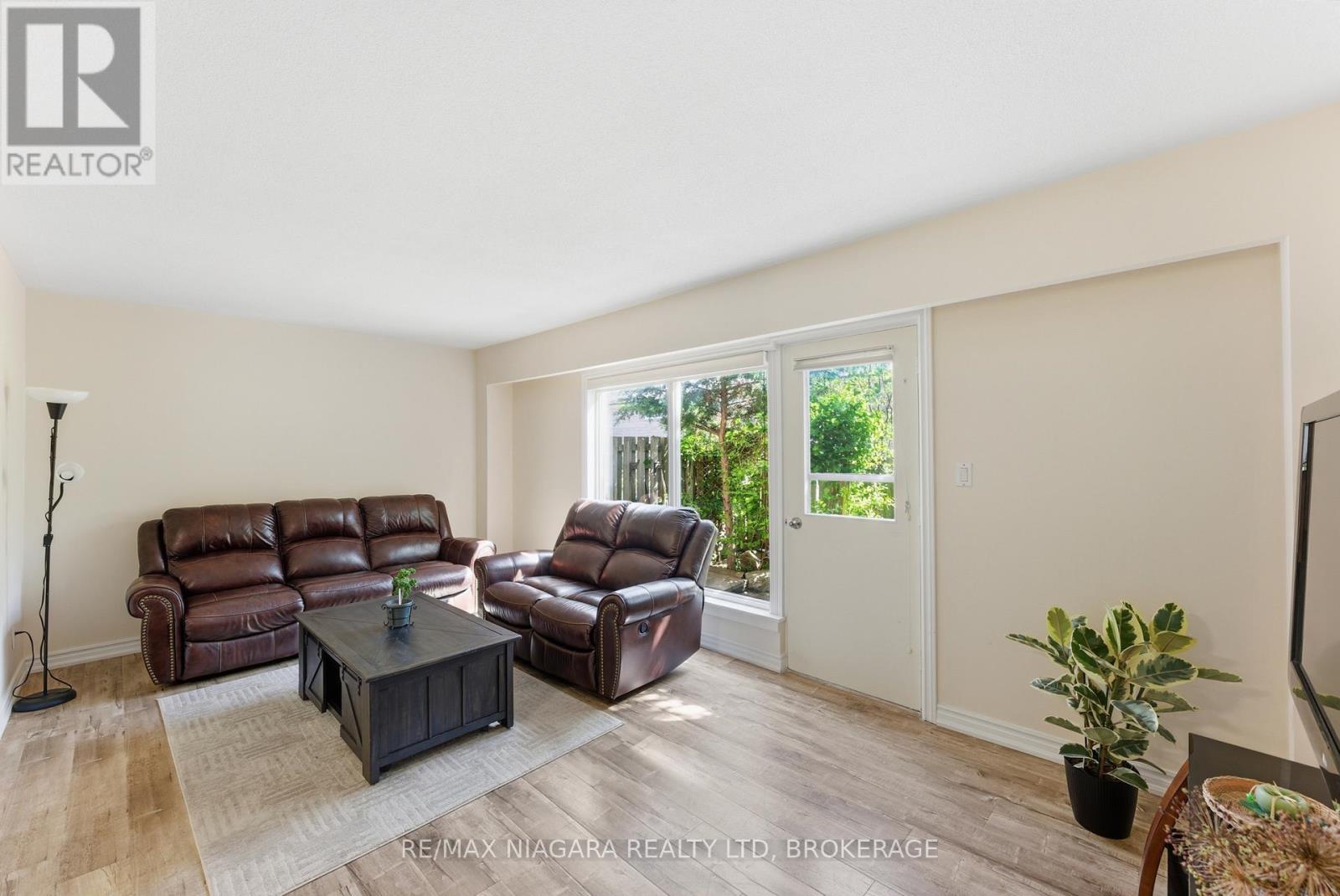 32 - 1 Wootten Way S, Markham, Ontario  L3P 3H7 - Photo 11 - N13216072