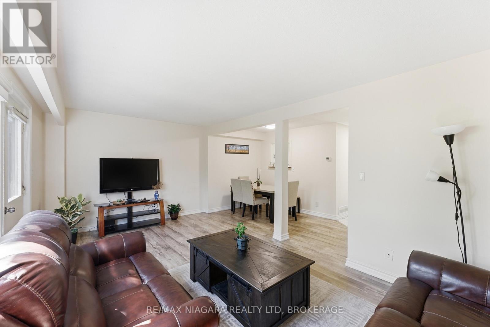 32 - 1 Wootten Way S, Markham, Ontario  L3P 3H7 - Photo 12 - N13216072