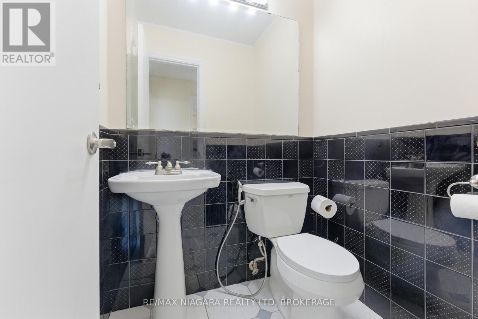 32 - 1 Wootten Way S, Markham, Ontario  L3P 3H7 - Photo 13 - N13216072