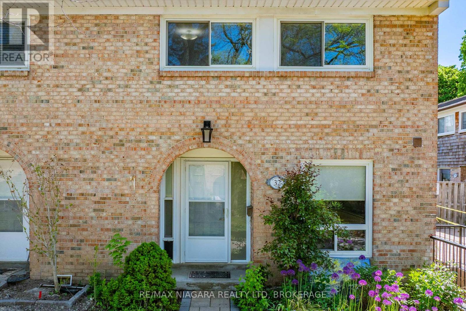 32 - 1 Wootten Way S, Markham, Ontario  L3P 3H7 - Photo 3 - N13216072