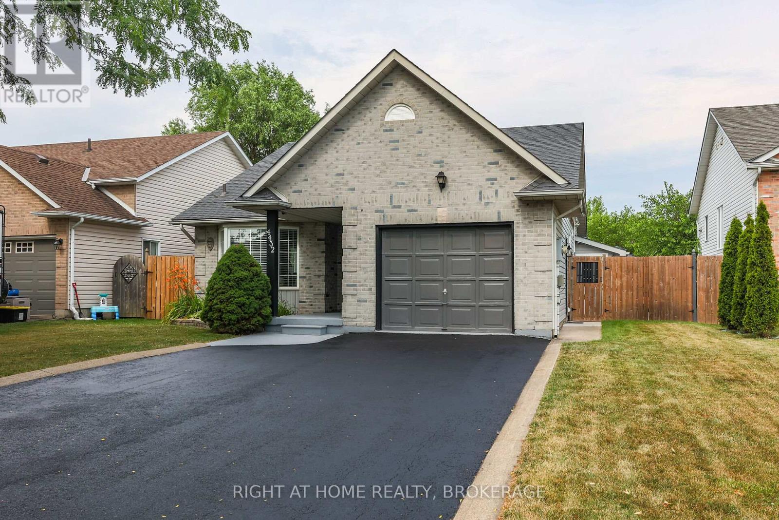 4432 Dennis Avenue, Lincoln, Ontario  L0R 1B5 - Photo 2 - X13216940