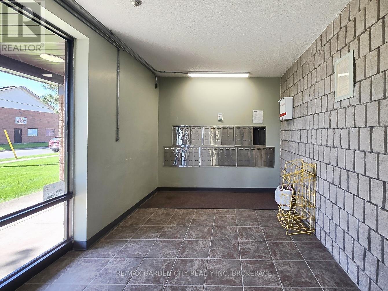 211 - 72 Main Street E, Port Colborne, Ontario  L3K 5Z8 - Photo 3 - X13217414