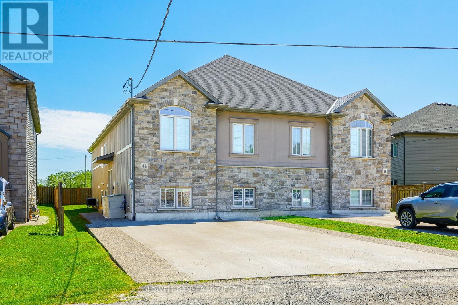 44 Cleveland Street, Thorold, Ontario  L2V 3K4 - Photo 3 - X13218644