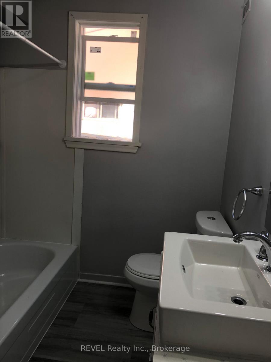 4591 Homewood Avenue, Niagara Falls, Ontario  L2E 4X9 - Photo 11 - X13220090