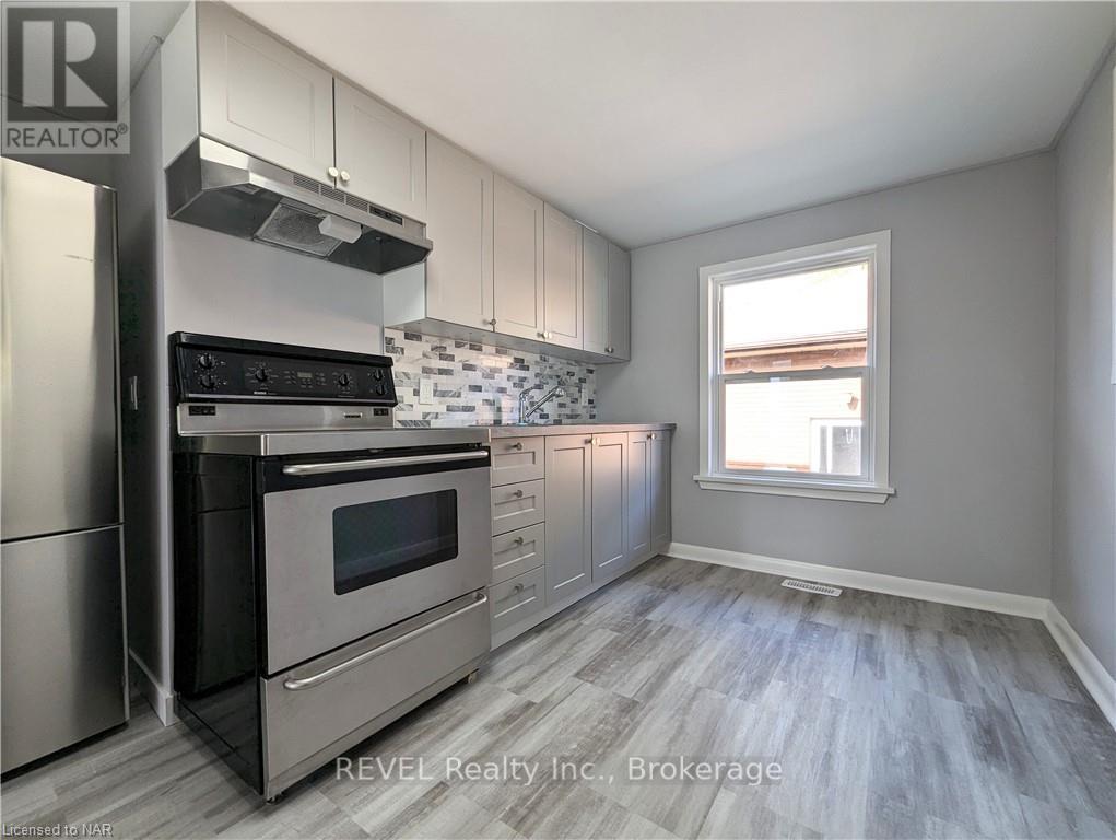 4591 Homewood Avenue, Niagara Falls, Ontario  L2E 4X9 - Photo 3 - X13220090