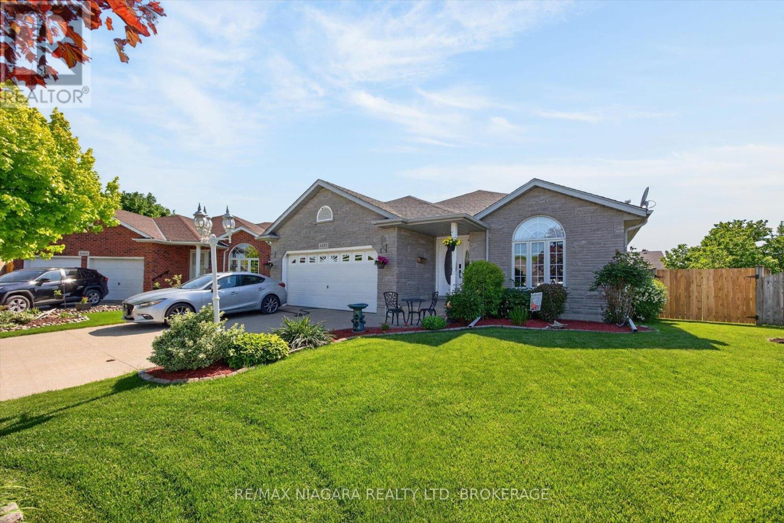 4457 Kathleen Crescent, Niagara Falls, Ontario  L2H 3H8 - Photo 4 - X13223148