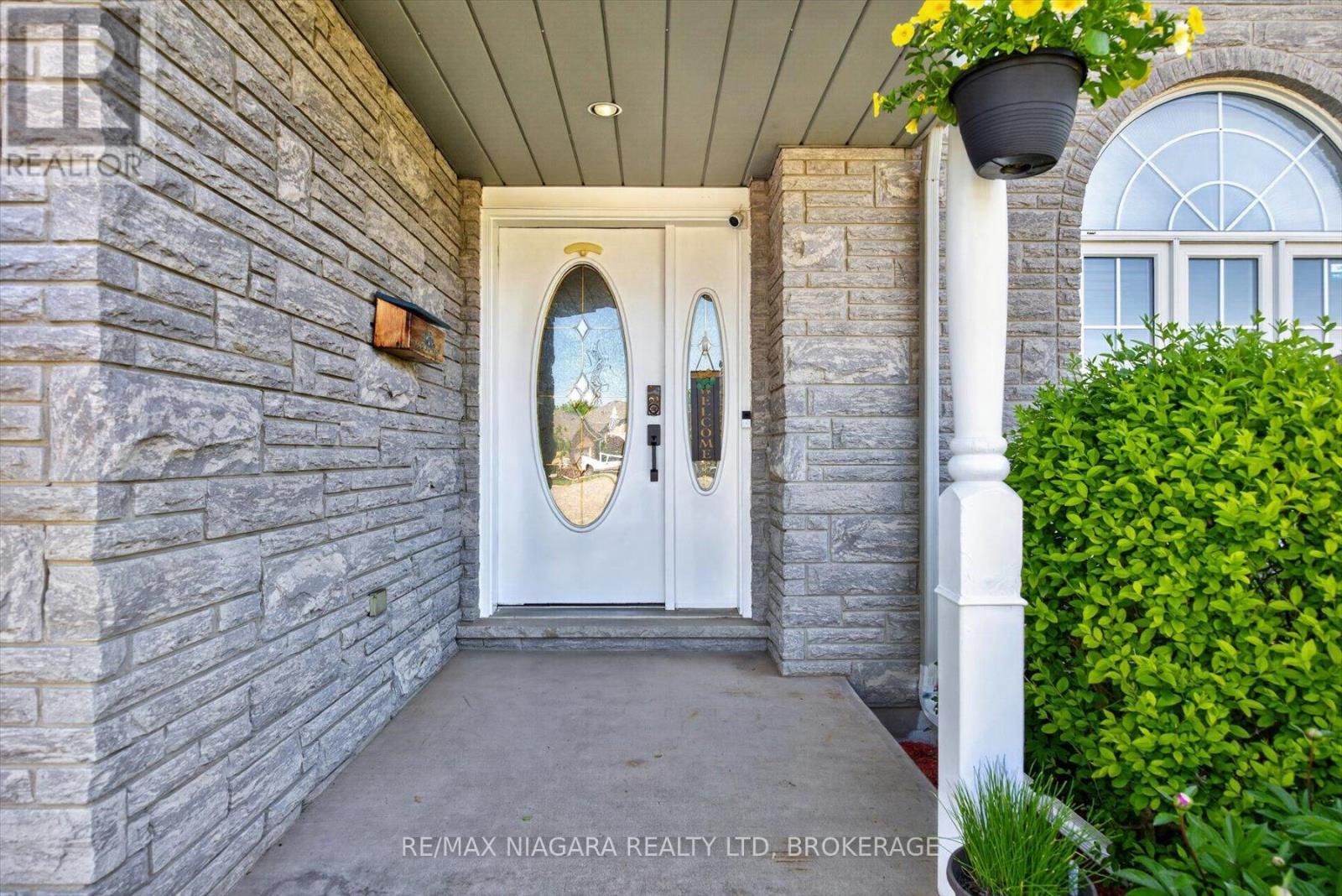 4457 Kathleen Crescent, Niagara Falls, Ontario  L2H 3H8 - Photo 5 - X13223148