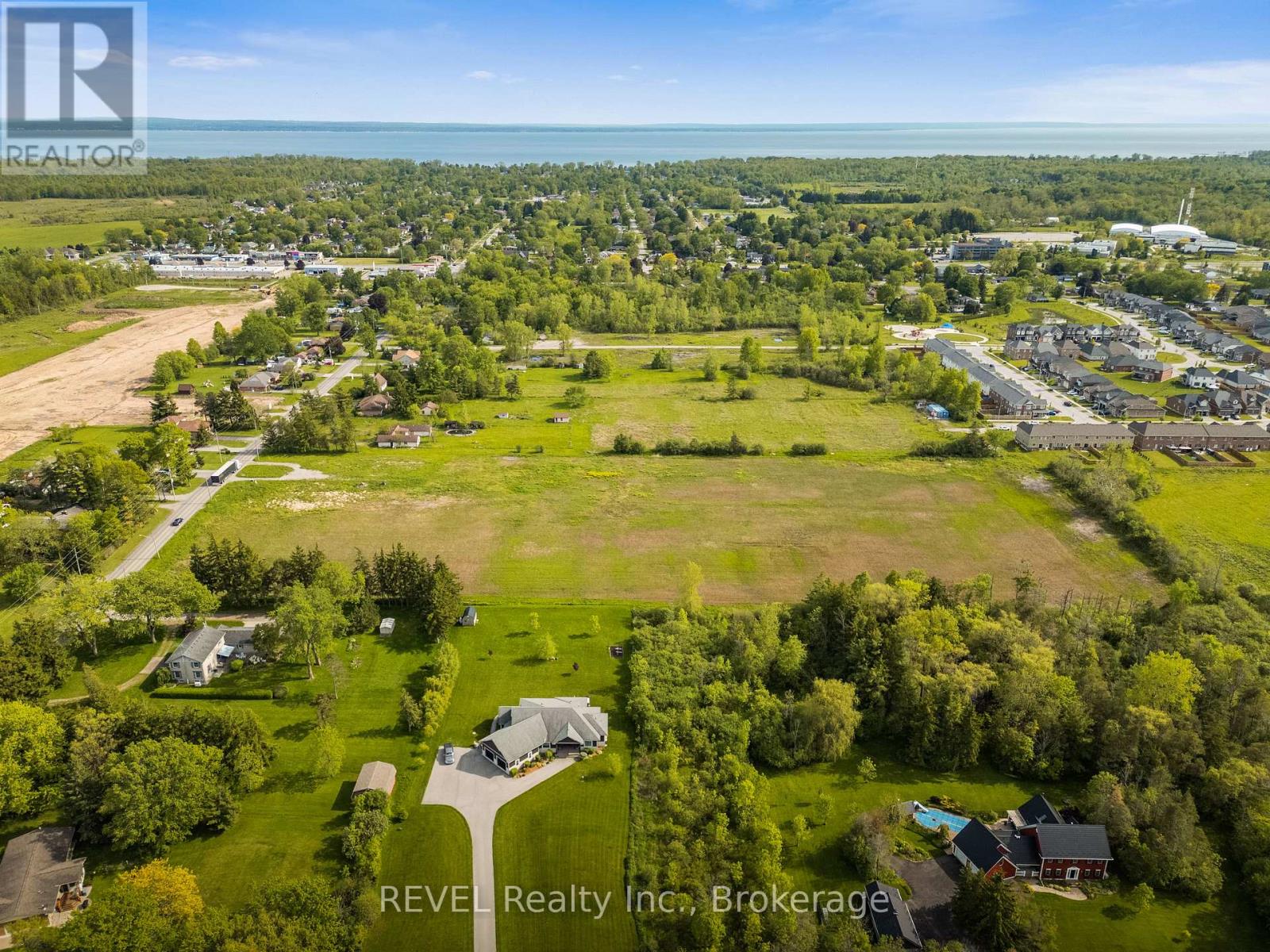 1257 Pettit Road W, Fort Erie, Ontario  L2A 5A4 - Photo 7 - X13228984