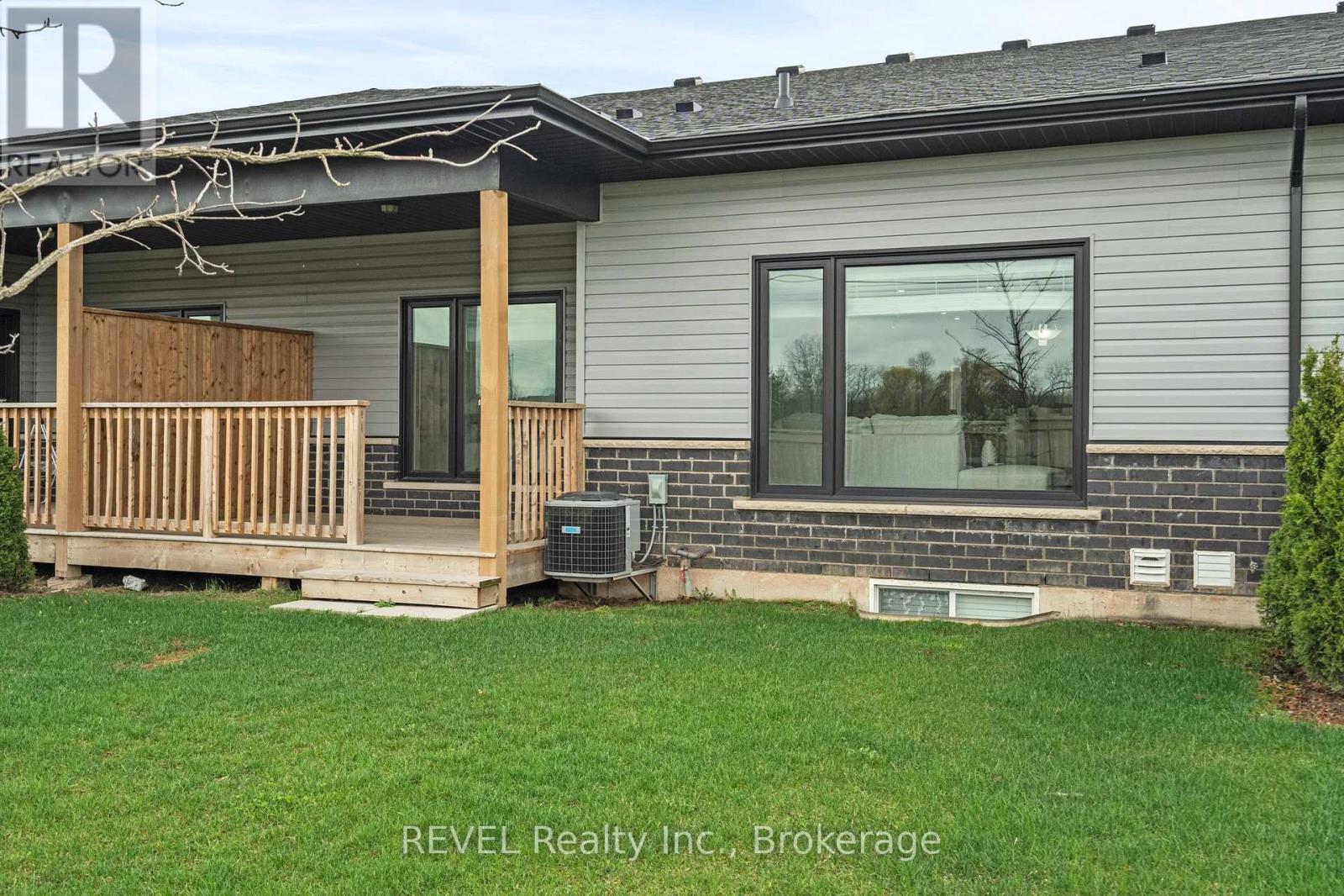 7 - 7138 Parsa Street E, Niagara Falls, Ontario  L2H 3W1 - Photo 32 - X13229282