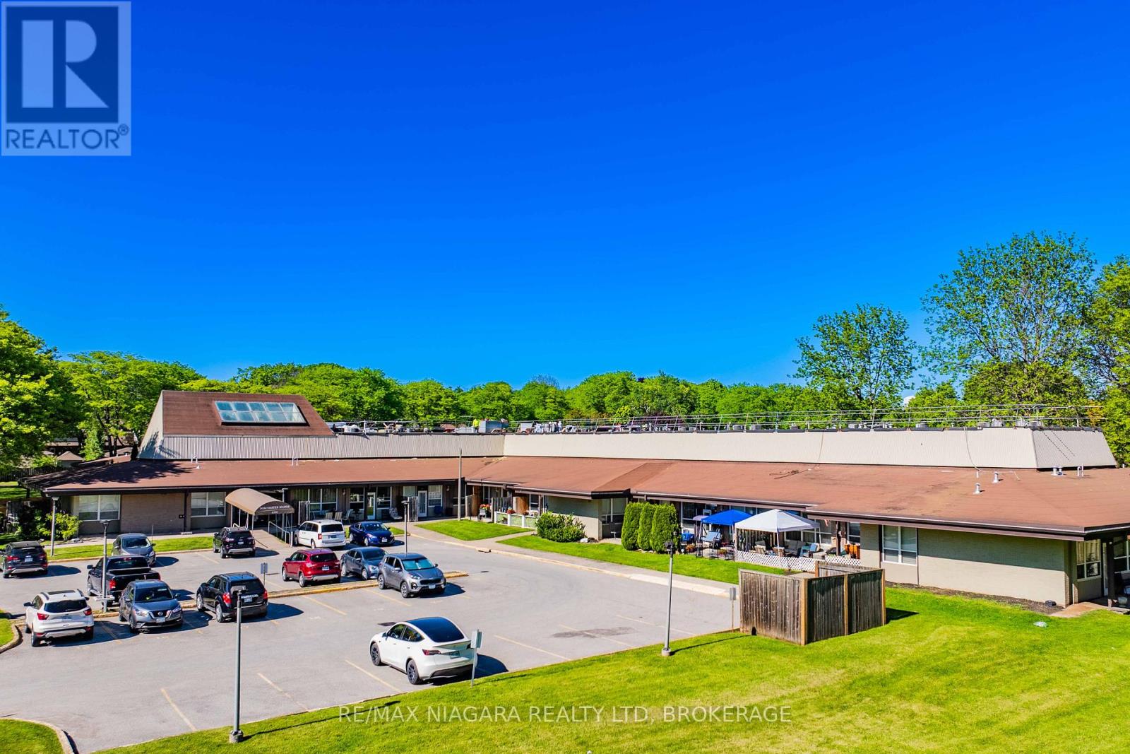 110 - 6350 Dorchester Road, Niagara Falls, Ontario  L2G 0A1 - Photo 2 - X13230086