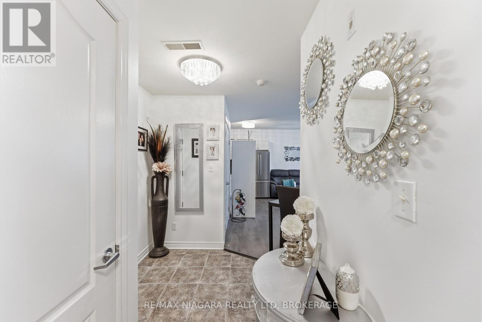 110 - 6350 Dorchester Road, Niagara Falls, Ontario  L2G 0A1 - Photo 6 - X13230086